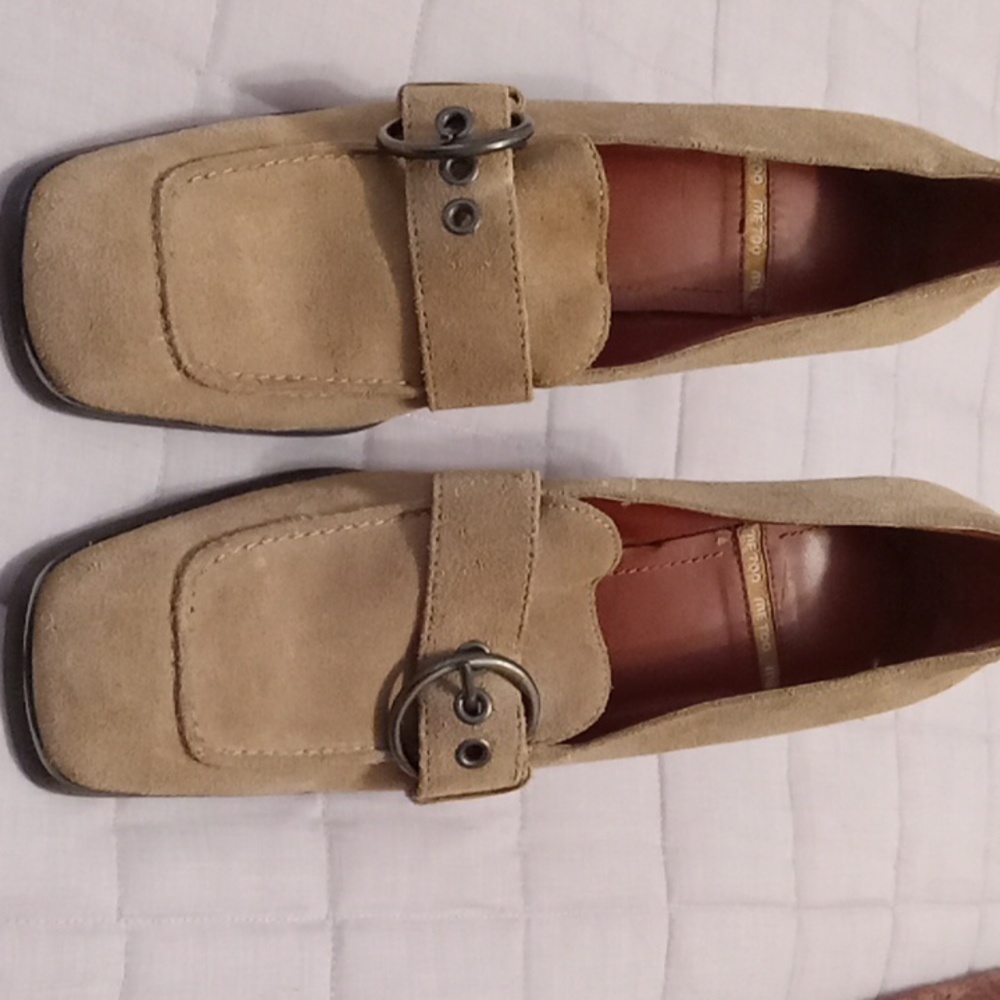 Nice Heels ! Office Shoe ,Casual Shoe.